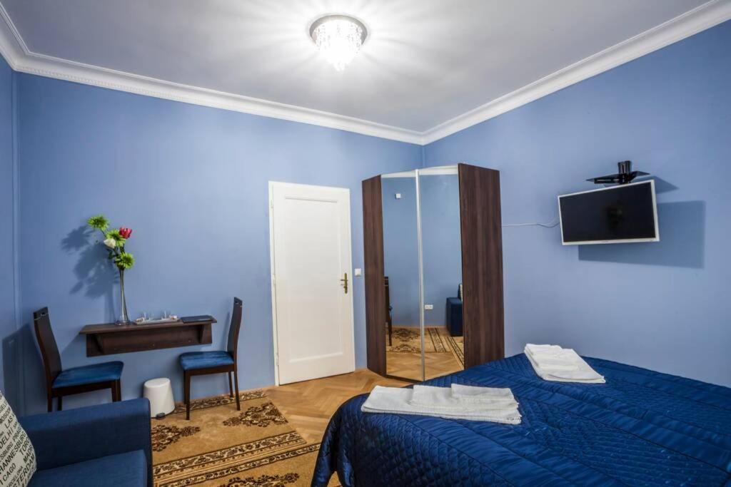 Luxury Air-Conditioned Family Apartment Spitalska Old Town Bratislava Exterior foto